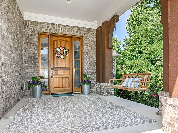 5th image of 16368 Hunting Meadow Dr