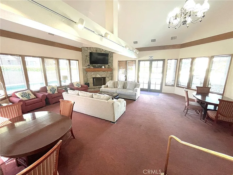 2563 Plaza Del Amo — Photo 34