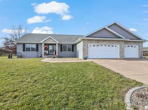 513 Bayberry Ln, Athens, IL 62613