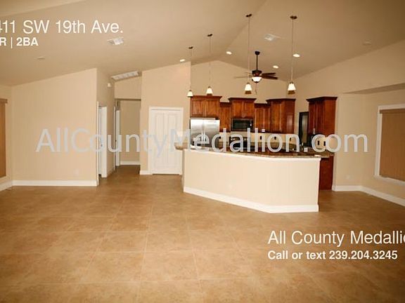 3rd image of 4411 SW 19th Ave