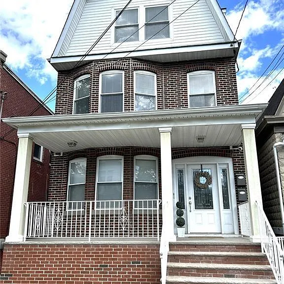 586 Jacques St — Photo 1