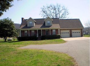 1631 S Cedar Cove Rd, Hartselle, AL 35640
