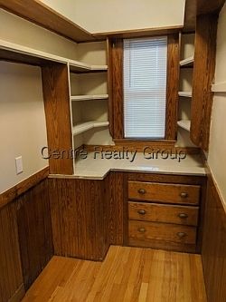2nd image of 483 California St