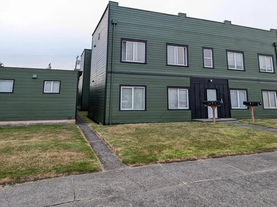 308 W Market St #1