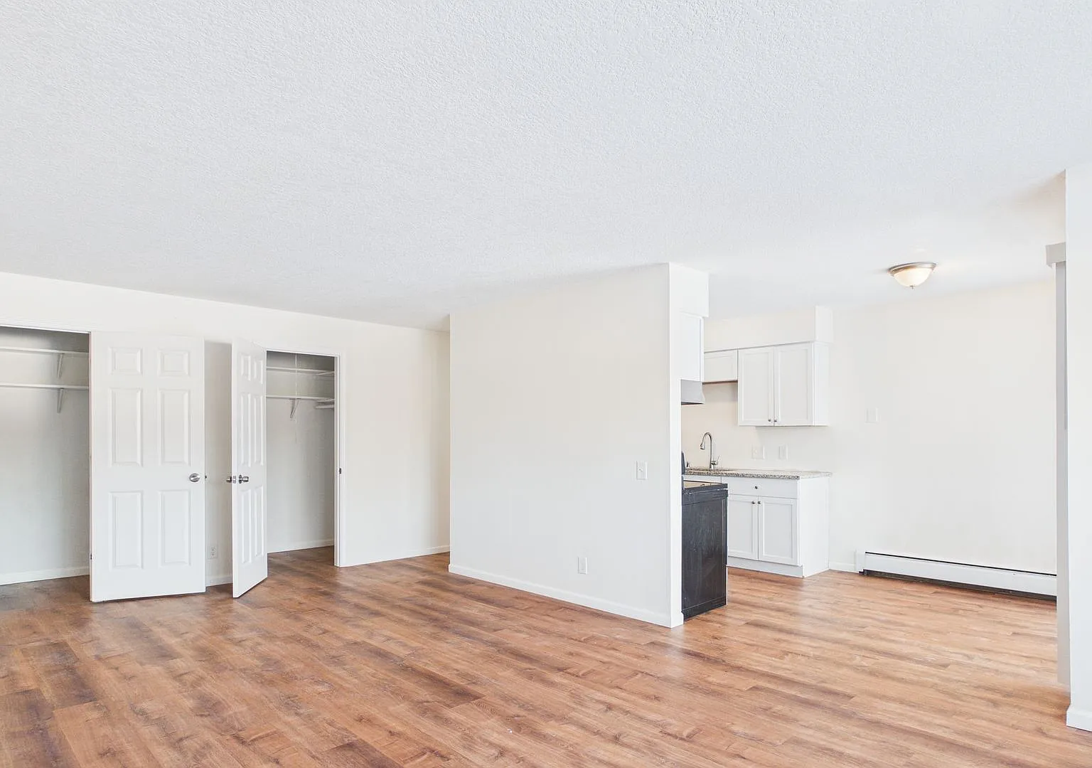 34 Grand Apartments — Photo 3