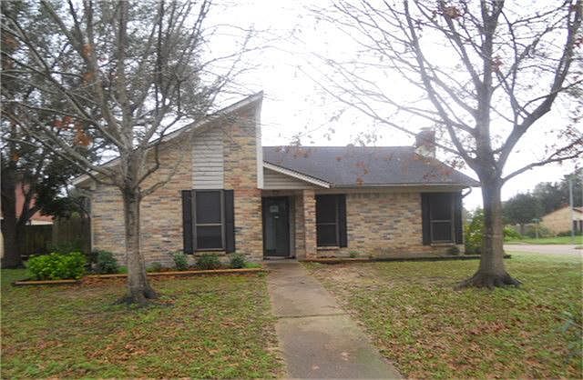 1st image of 18615 Meadows Way Dr