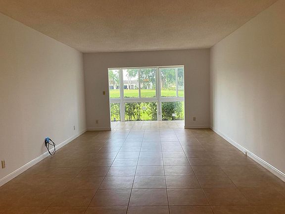 3rd image of 3302 Aruba Way #E1