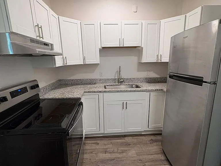 2461 Rivermont Ave #B — Photo 6