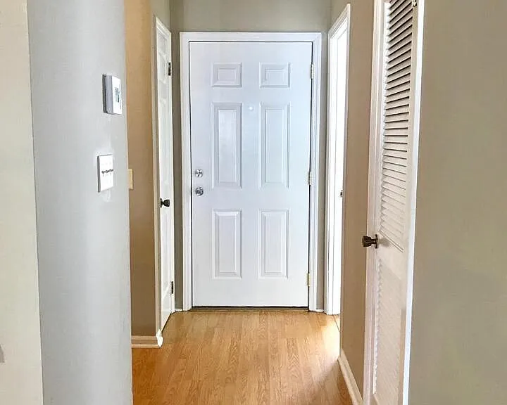 202 Eagle Ct — Photo 6