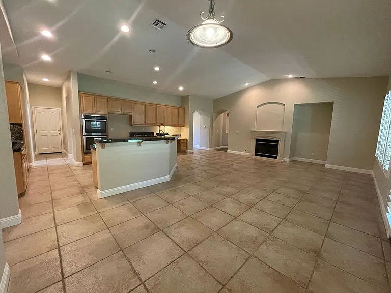 1124 Widgeon Ct — Photo 8