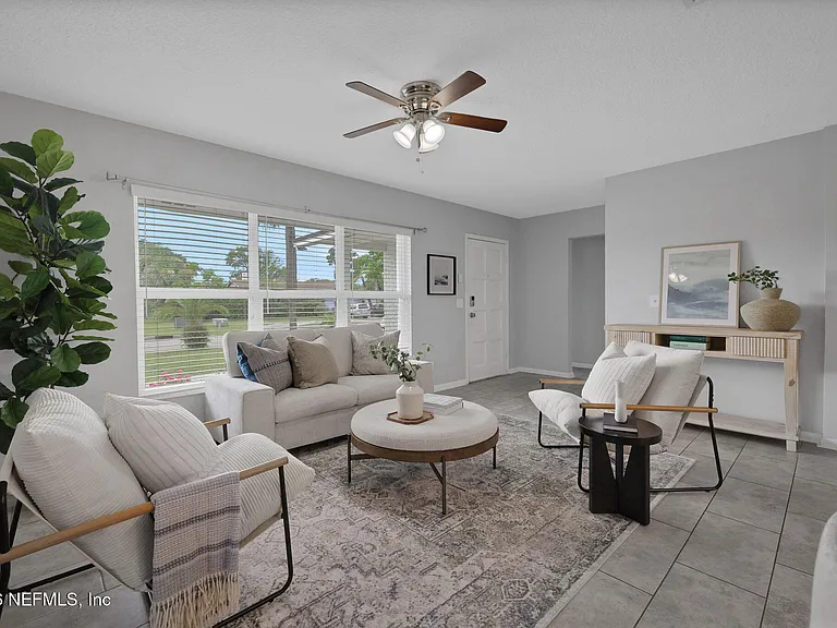 42 Dolphin Blvd — Photo 12