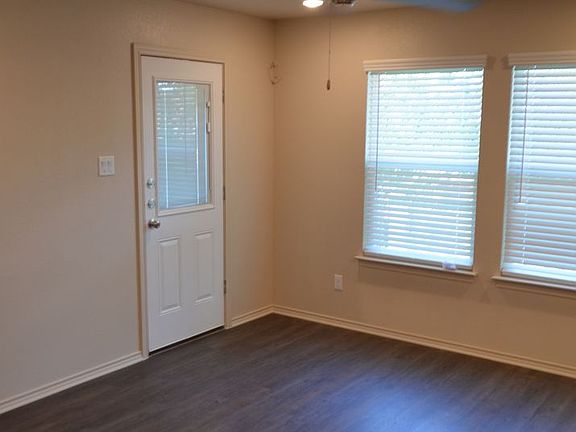 5th image of 1701 Castroville Trl #A
