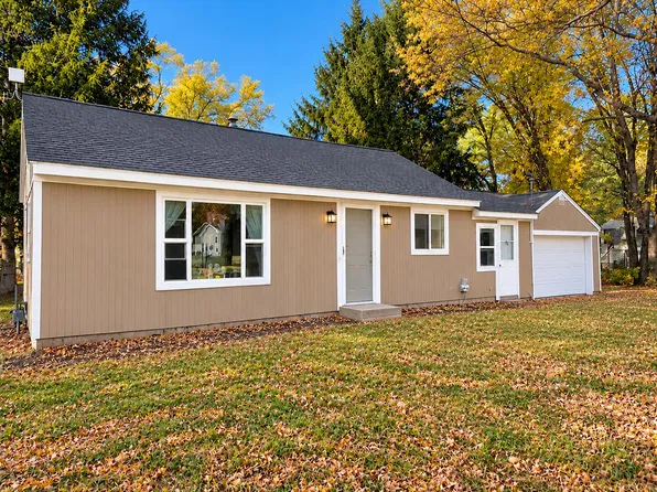 1487 E Pine Hill Ave, White Cloud, MI 49349
