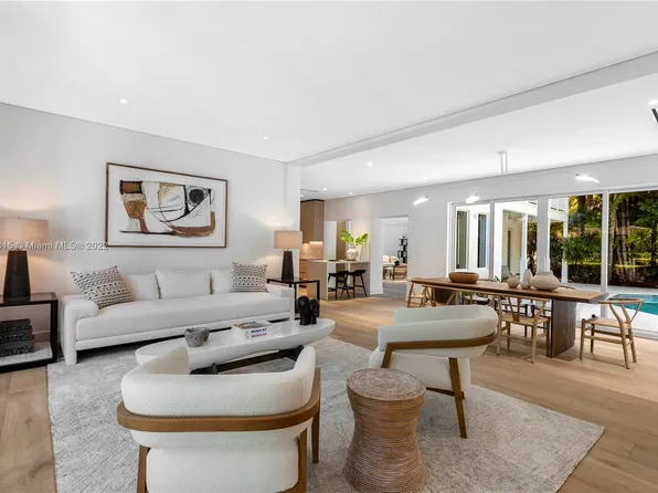 1015 Bayamo Ave, Coral Gables, FL 33146