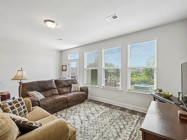 408 Wooden Shoe Way — Photo 14
