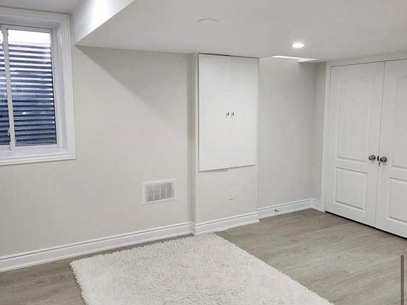 3rd image of 7 Humberstone Cres #Basement