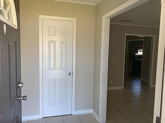 2nd image of 4906 Common St