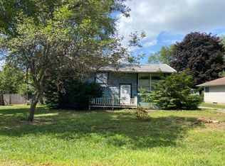 32962 N Rolling Hills Rd, Grayslake, IL 60030