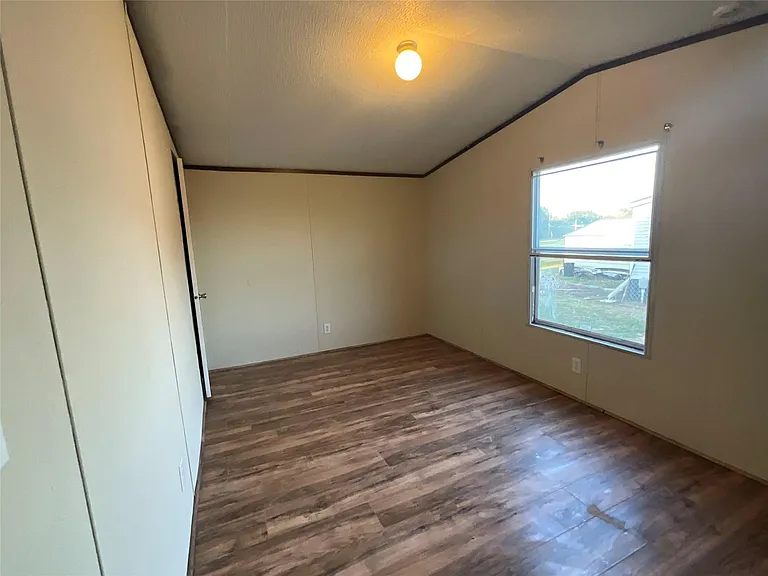 133 Country Oaks St — Photo 12
