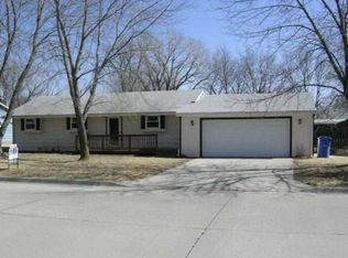 424 S Weaver St, Hesston, KS 67062
