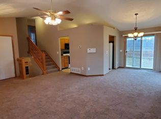353 Meadow Ash Dr, Lewis Center, OH 43035