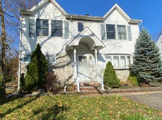 1602 Oak Tree Rd, Iselin, NJ 08830