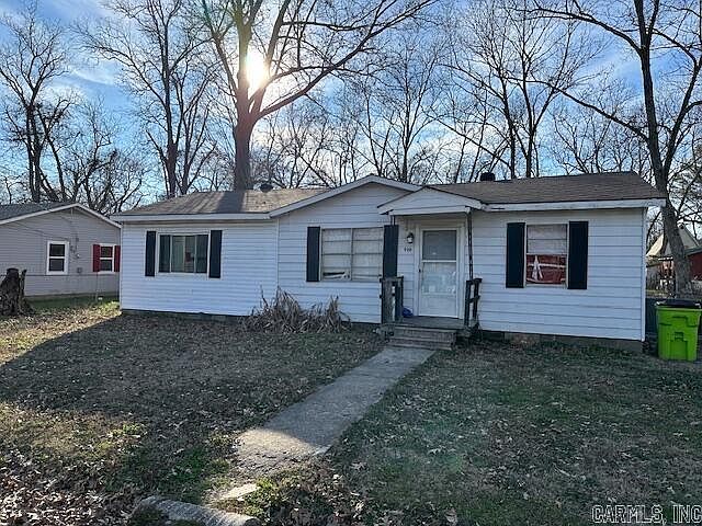 1st image of 920 Hicks St