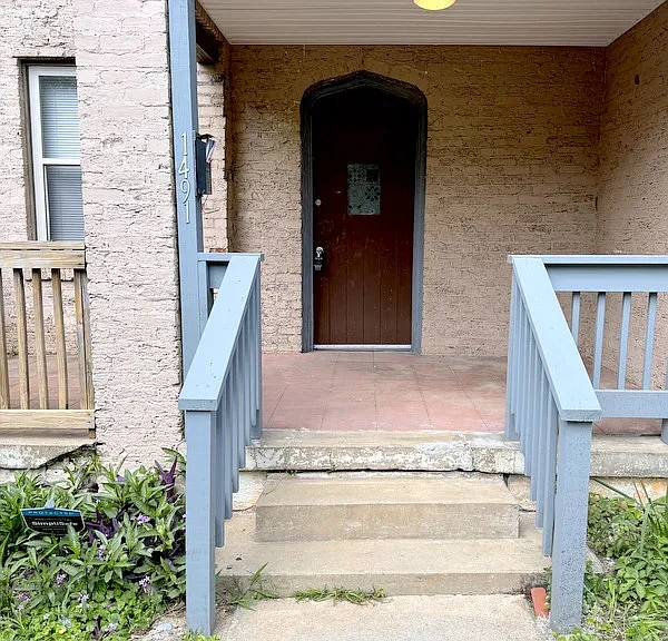 1491 Watson St — Photo 2