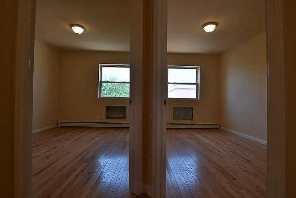 Rented by David Hirsch, LREB | media 4