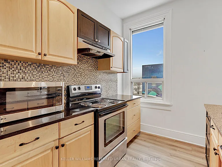 66 Dunlop St W — Photo 15