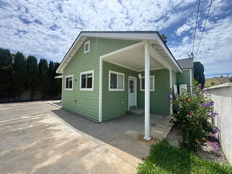 143 E Avenue 43 — Photo 11