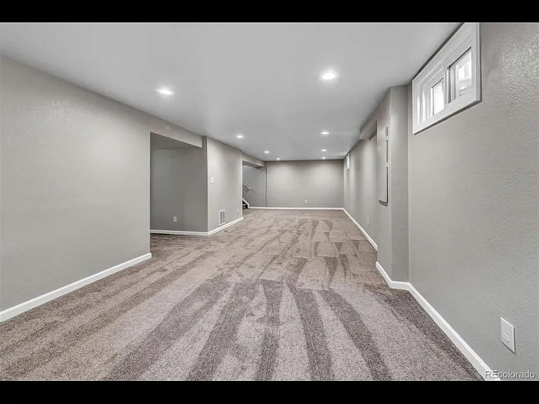 6261 W 74th Pl — Photo 15