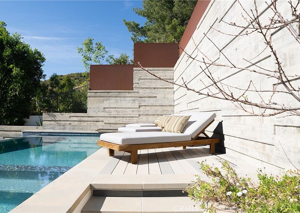 1st image of 2520 La Condesa Dr
