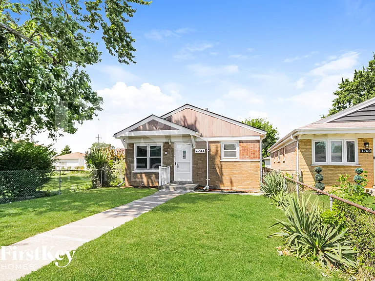 7744 Lotus Ave — Photo 1