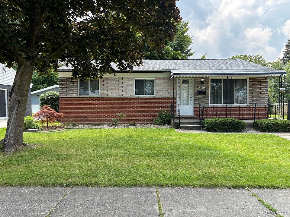 1st image of 34535 Beaconsfield St