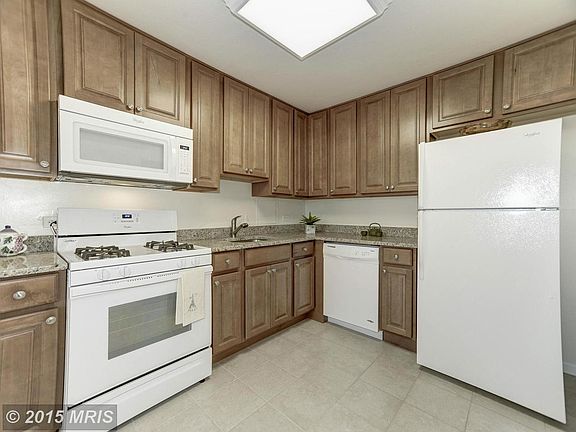 4th image of 4501 Arlington Blvd APT 301