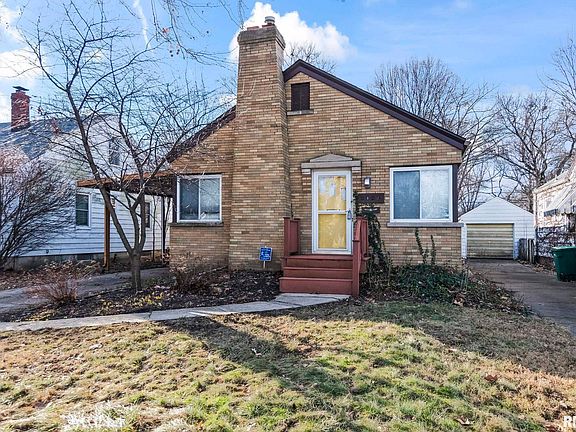 2nd image of 2029 S Walnut St