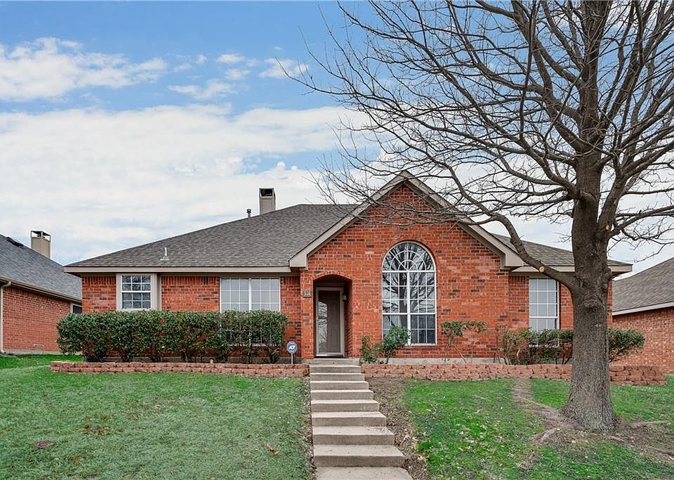 1st image of 536 Valley View Dr