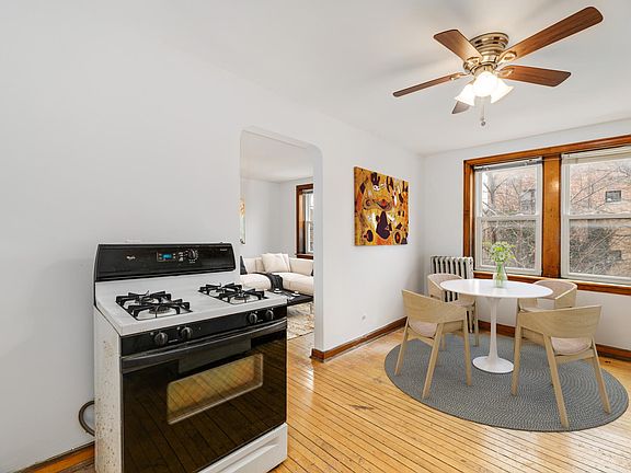 5th image of 2150 W Shakespeare Ave APT 2R
