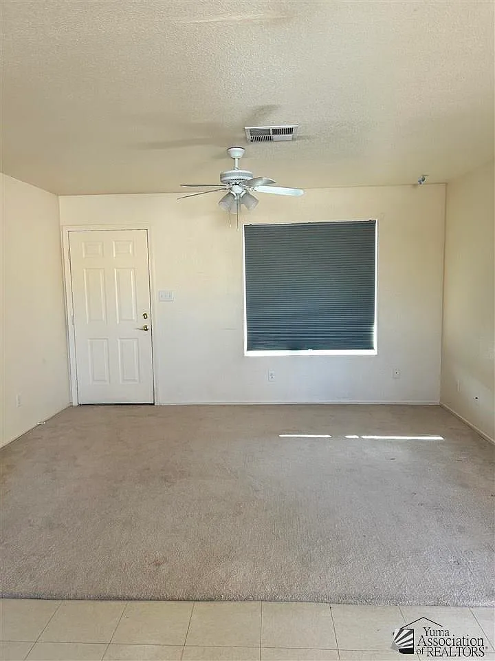 3 bed, 2.0 bath, 1008 sqft, $1,250 — Photo 3