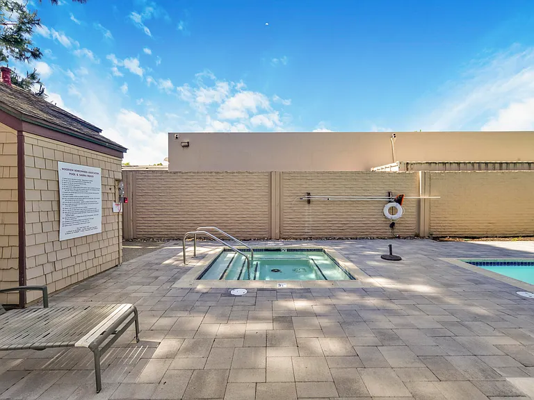 2111 Latham St #307 — Photo 91