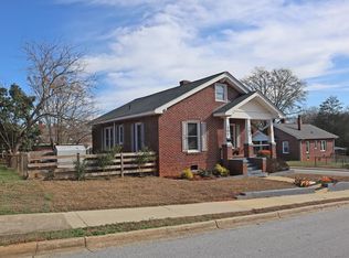 223 Park St, Ninety Six, SC 29666