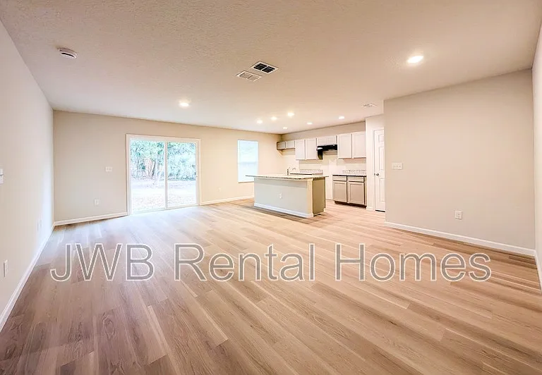 3627 McMillan Ave — Photo 4