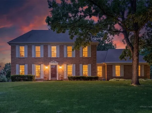 8315 Richards Rd, Lenexa, KS 66215