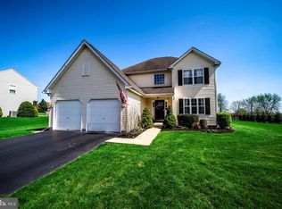 300 Autumn Ln, Royersford, PA 19468