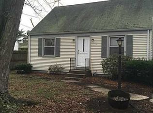 6 Ash St, Warwick, RI 02888
