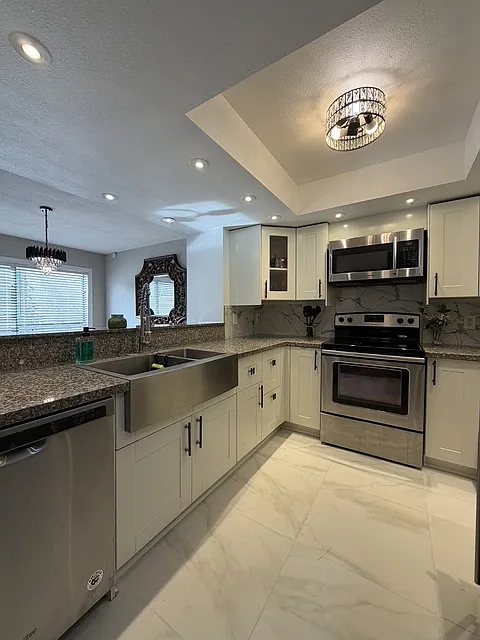 2 bed, 1123 sqft, $2,200 — Photo 2