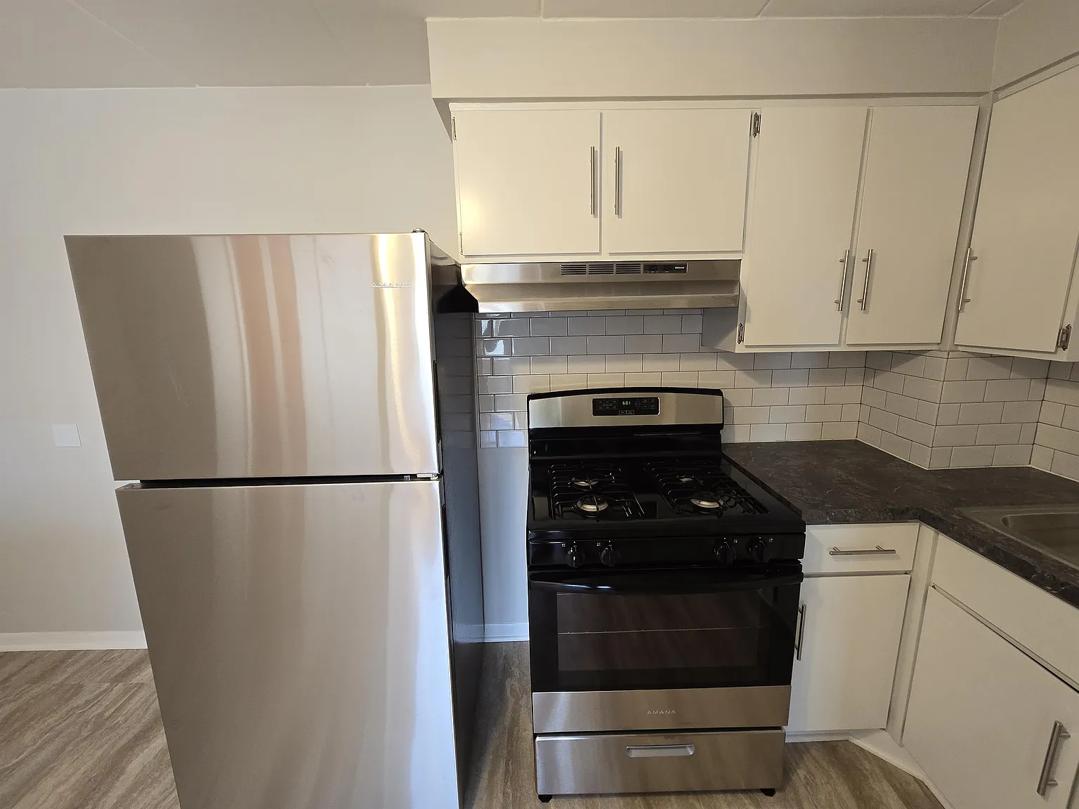11011 - 13 South Lloyd Drive - #12 — Photo 4