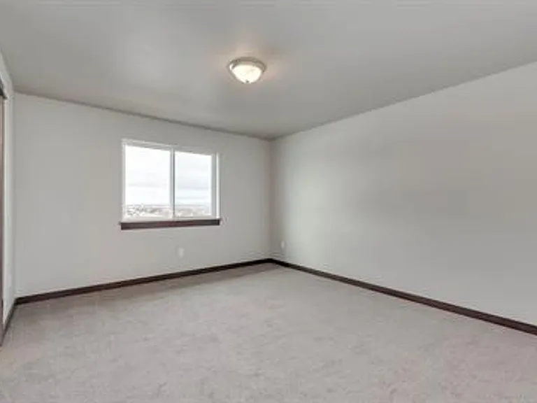 1307 Westwood Cir — Photo 9