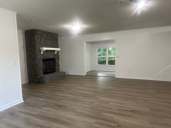 5th image of 802 Circleview Dr